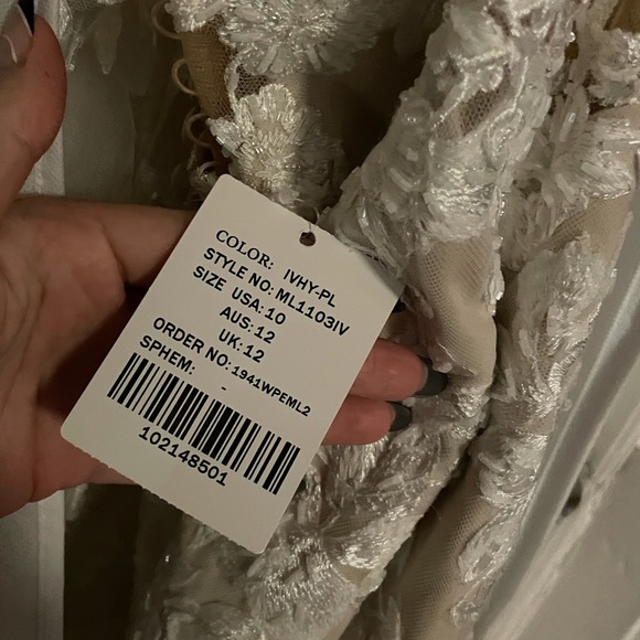 Martina Liana Wedding Dress Style 1103 - Brand New - Never Worn - Picture 14 of 15